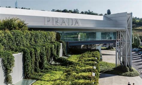 Prada lavora con noi: selezioni in corso 